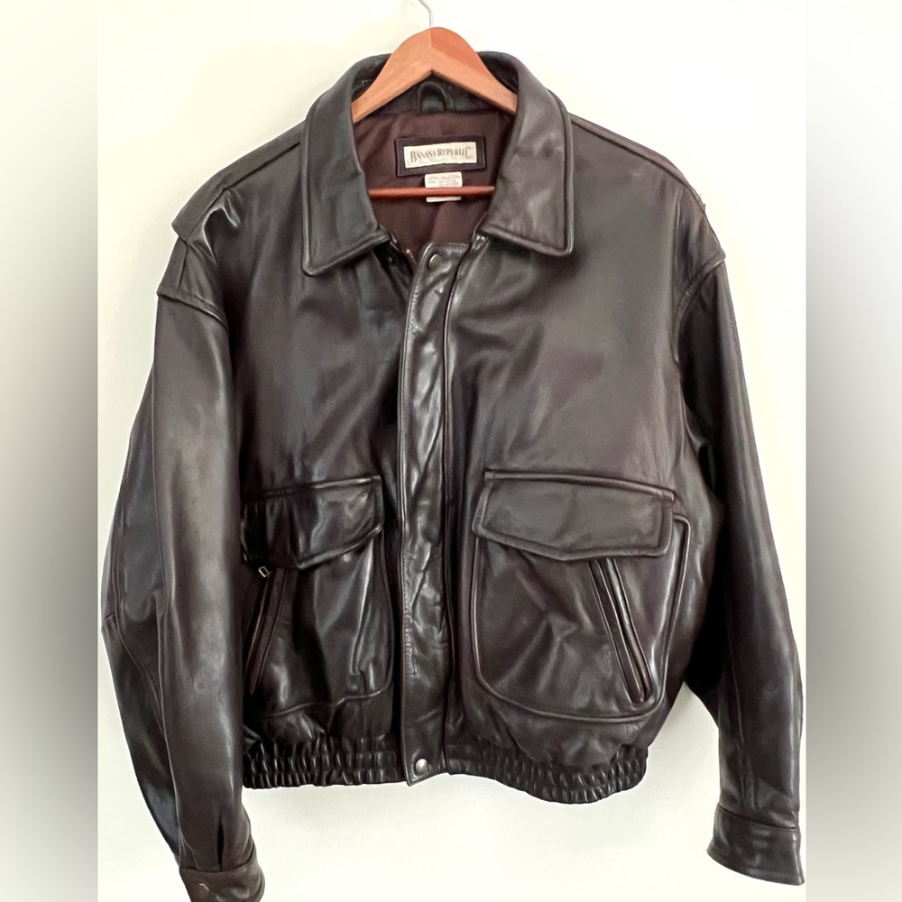 Vintage Men’s Banana Republic Dark Brown Leather Jacket. Fully Lined